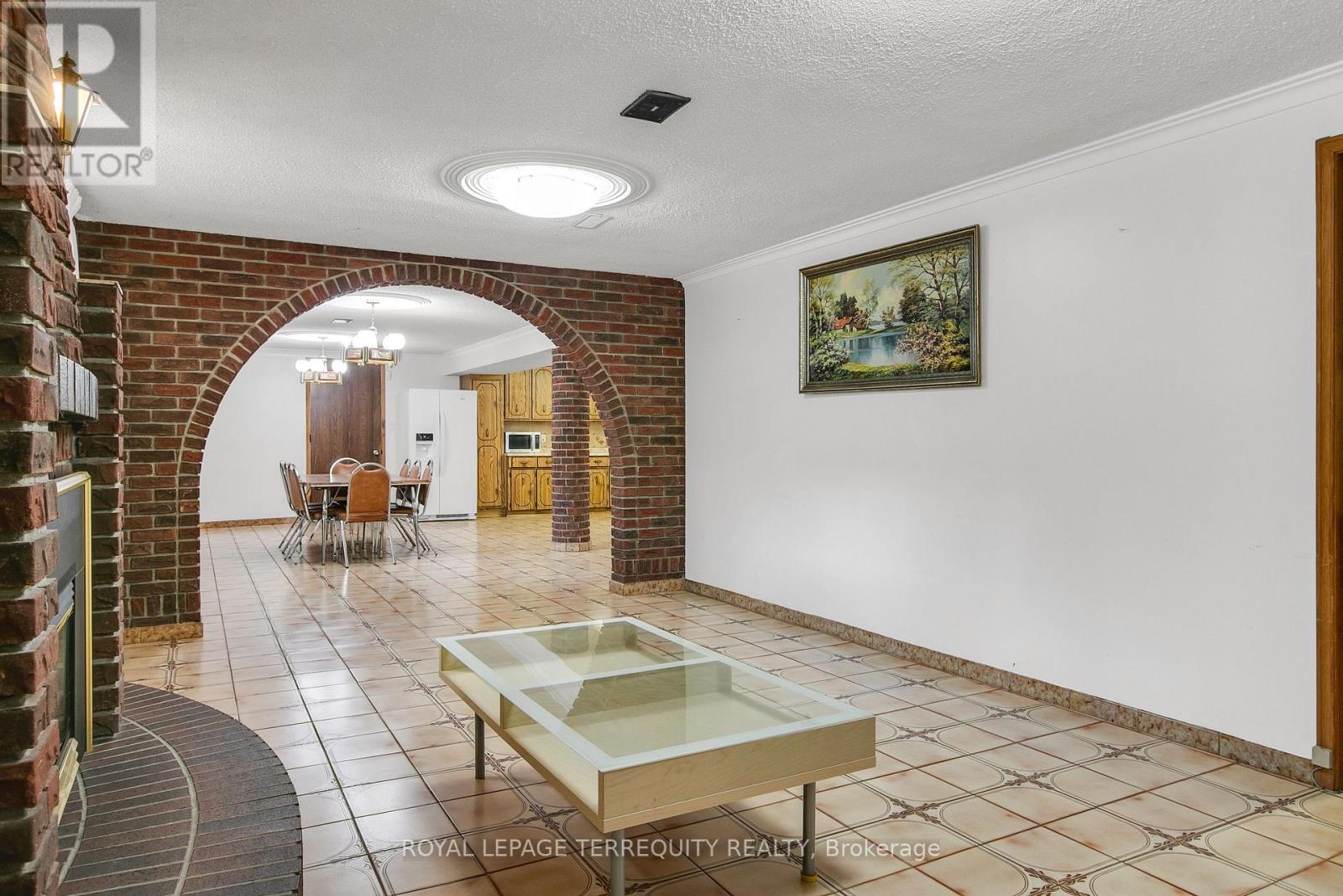 9 Larchmere Avenue, Toronto, Ontario  M9L 2N2 - Photo 31 - W12483013
