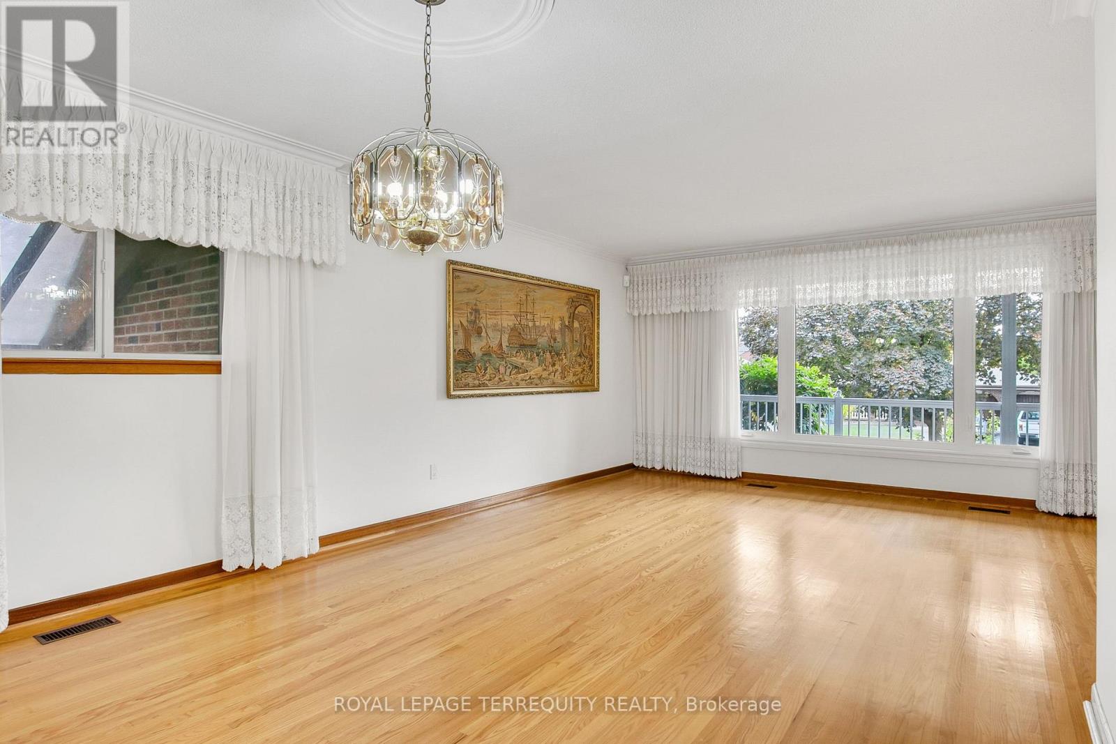 9 Larchmere Avenue, Toronto, Ontario  M9L 2N2 - Photo 7 - W12483013