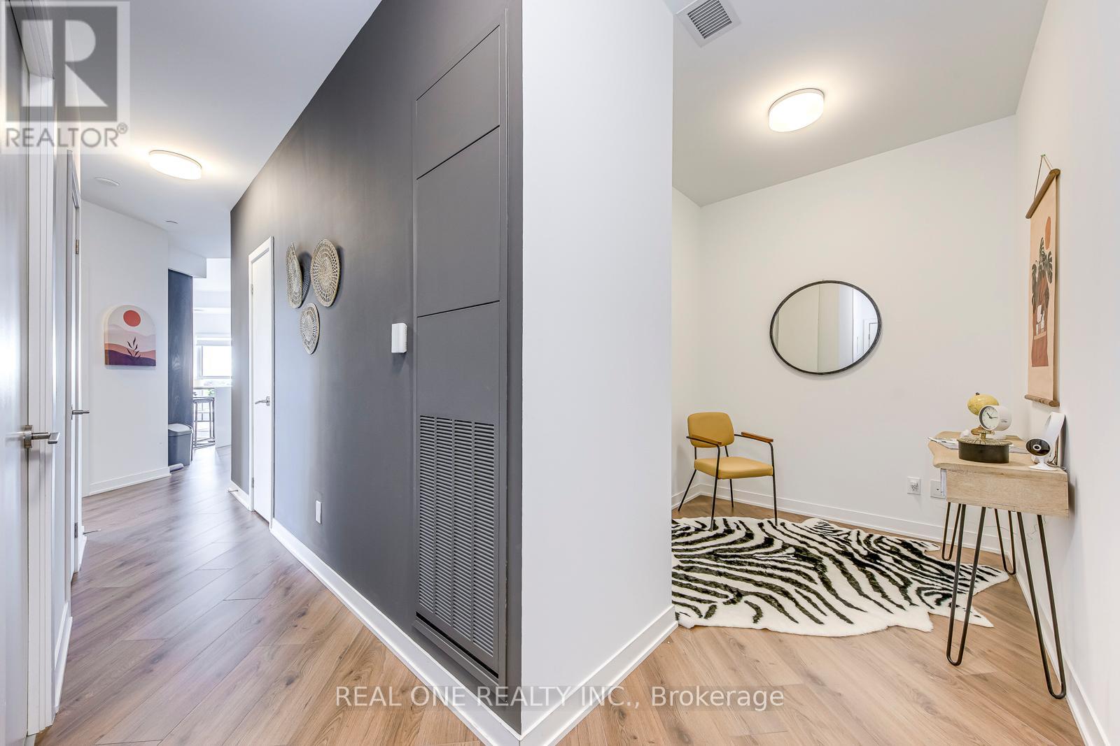 526 - 405 Dundas Street W, Oakville, Ontario  L6M 5P4 - Photo 13 - W12483033
