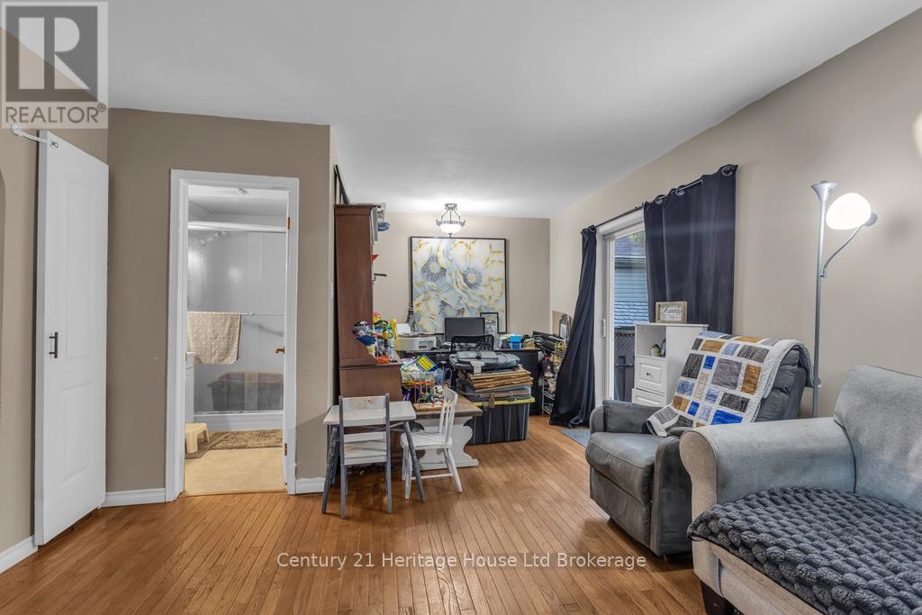 1098 Frances Street, London East, Ontario  N5W 2L7 - Photo 11 - X12483054