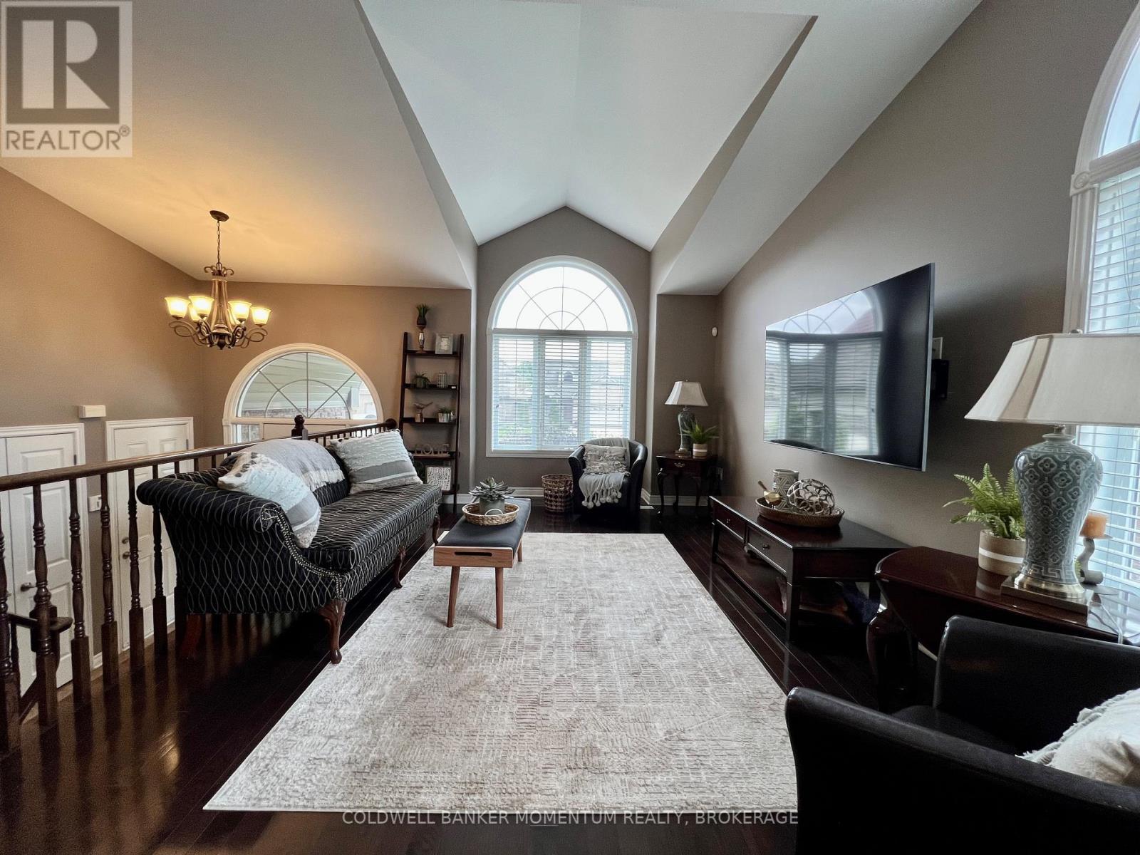 6296 Parkside Road, Niagara Falls, Ontario  L2H 0B2 - Photo 6 - X12483077