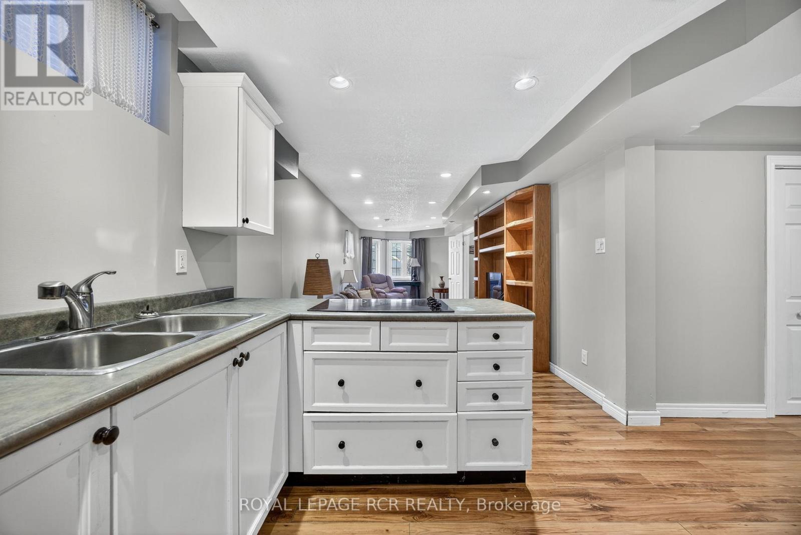 24 Tascona Court, Barrie, Ontario  L4M 0C5 - Photo 37 - S12428252