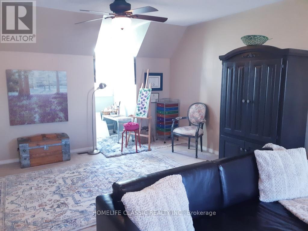 153 Glenashton Drive, Oakville (Ro River Oaks), Ontario  L6H 6N2 - Photo 32 - W12348446