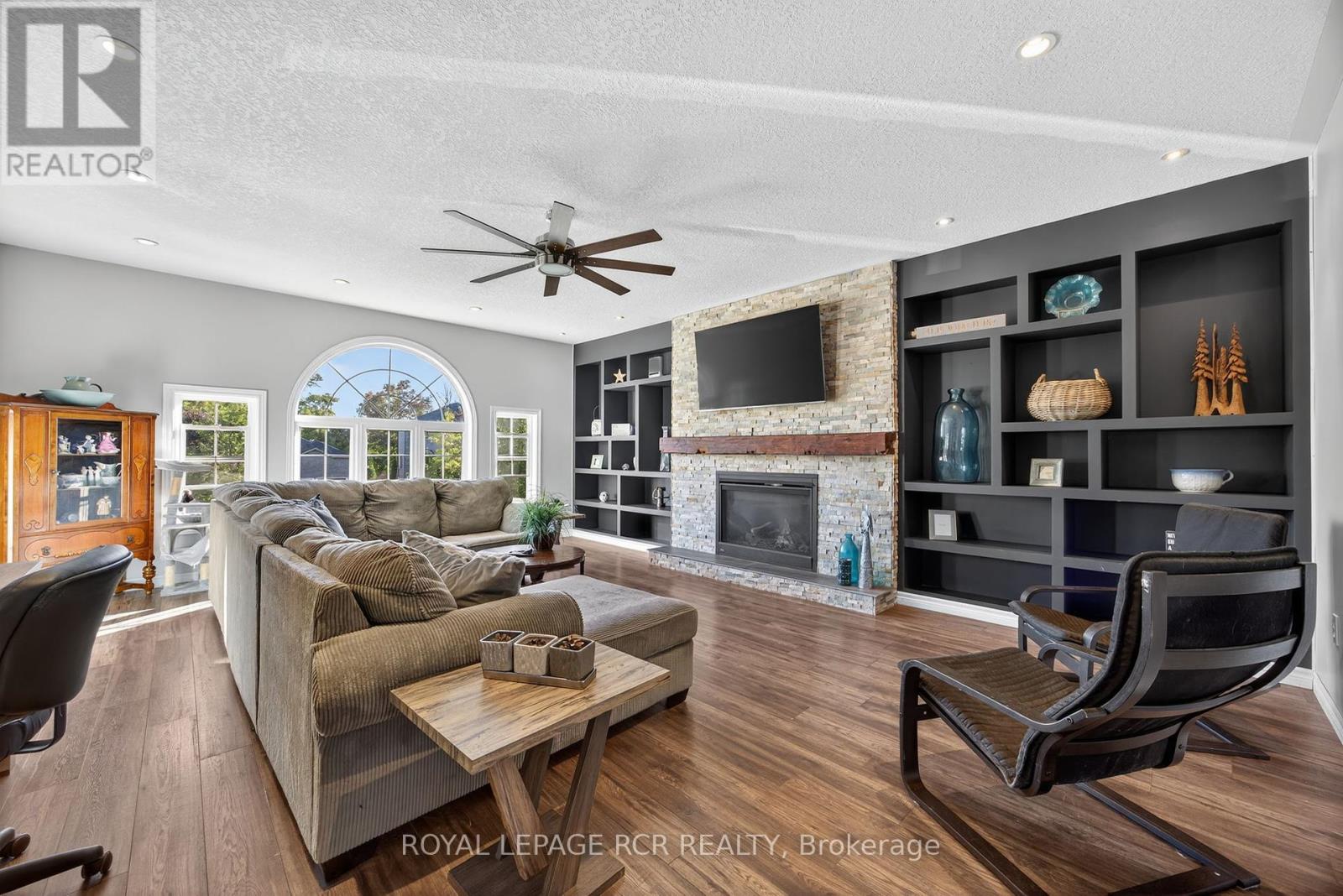 24 Tascona Court, Barrie, Ontario  L4M 0C5 - Photo 17 - S12428252