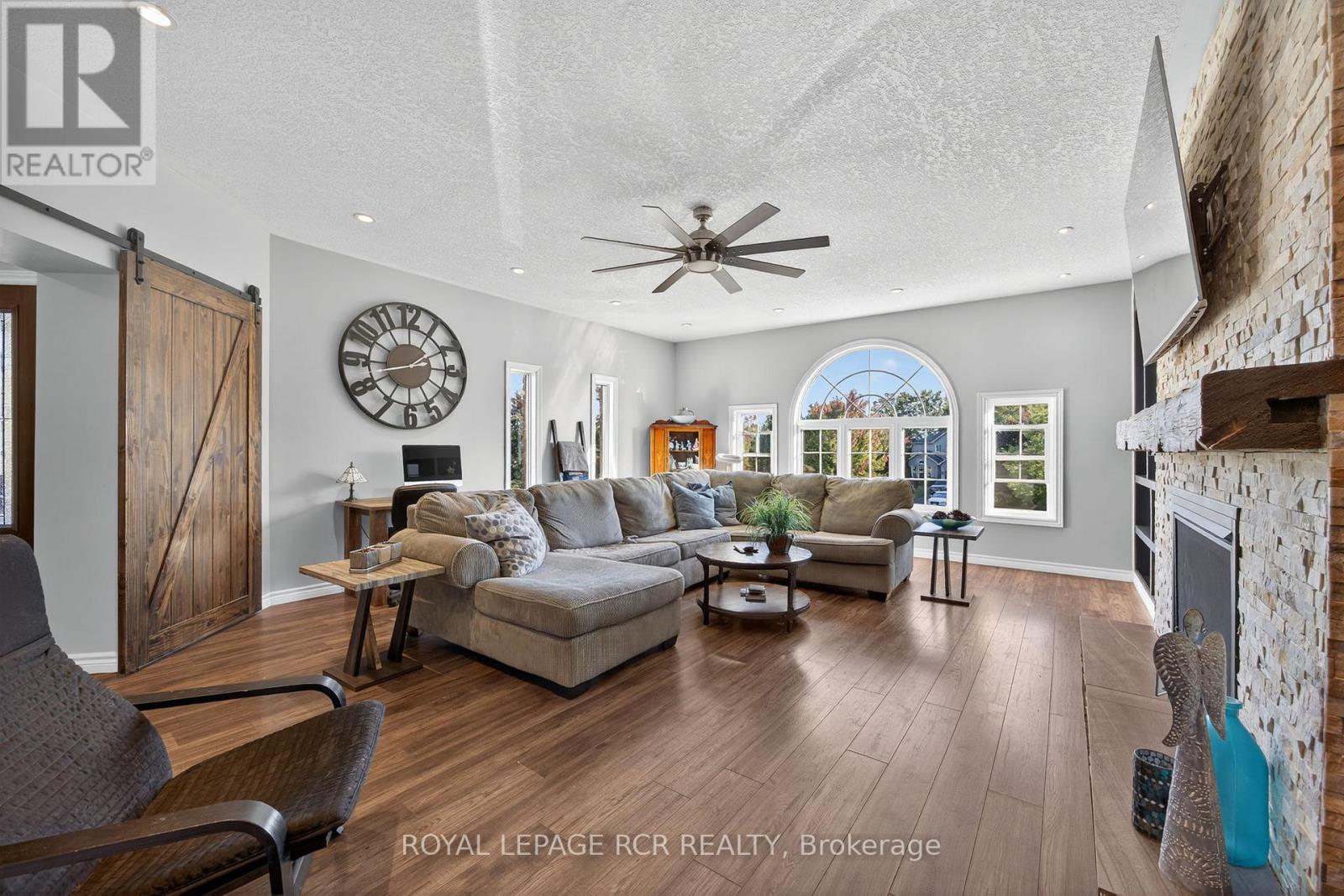 24 Tascona Court, Barrie, Ontario  L4M 0C5 - Photo 18 - S12428252