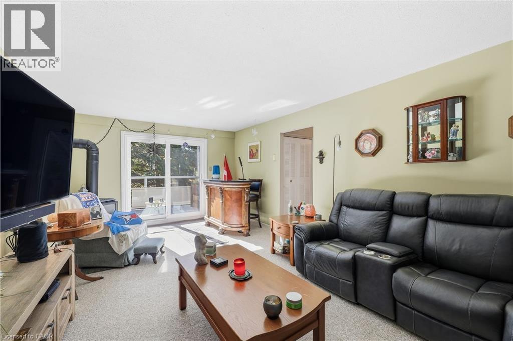 337 Kingswood Drive Unit# 31, Kitchener, Ontario  N2E 1X5 - Photo 11 - 40780487