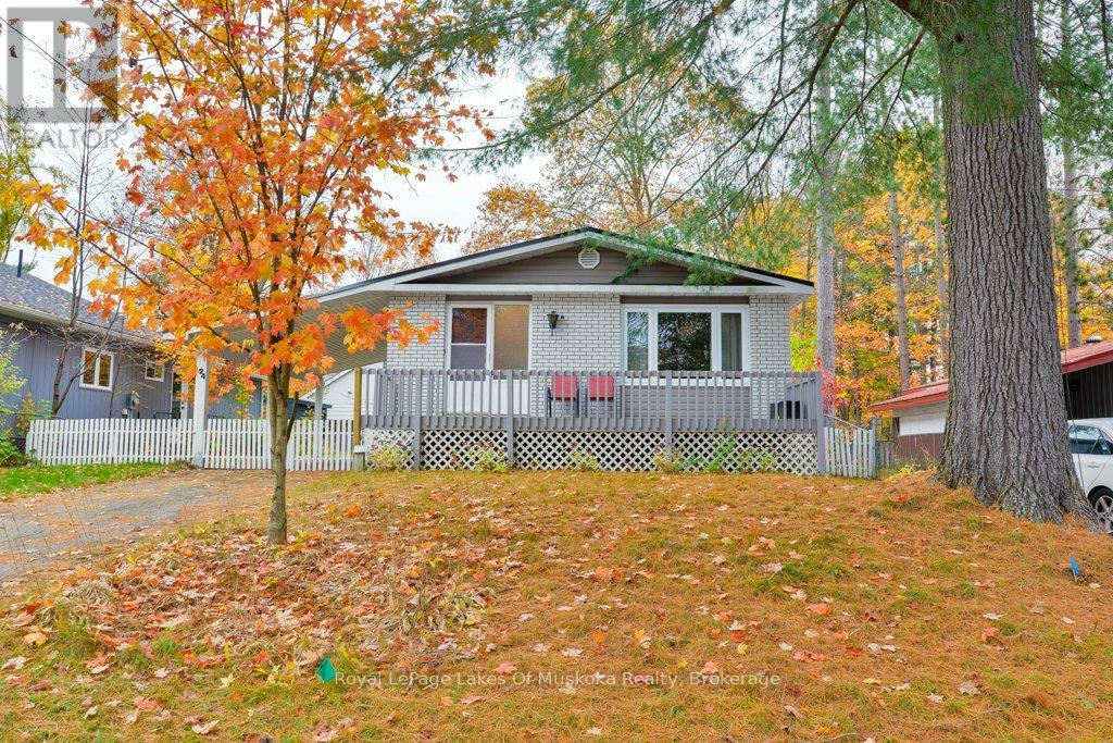 24 Dudley Drive, Bracebridge, Ontario  P1L 1K3 - Photo 2 - X12483046