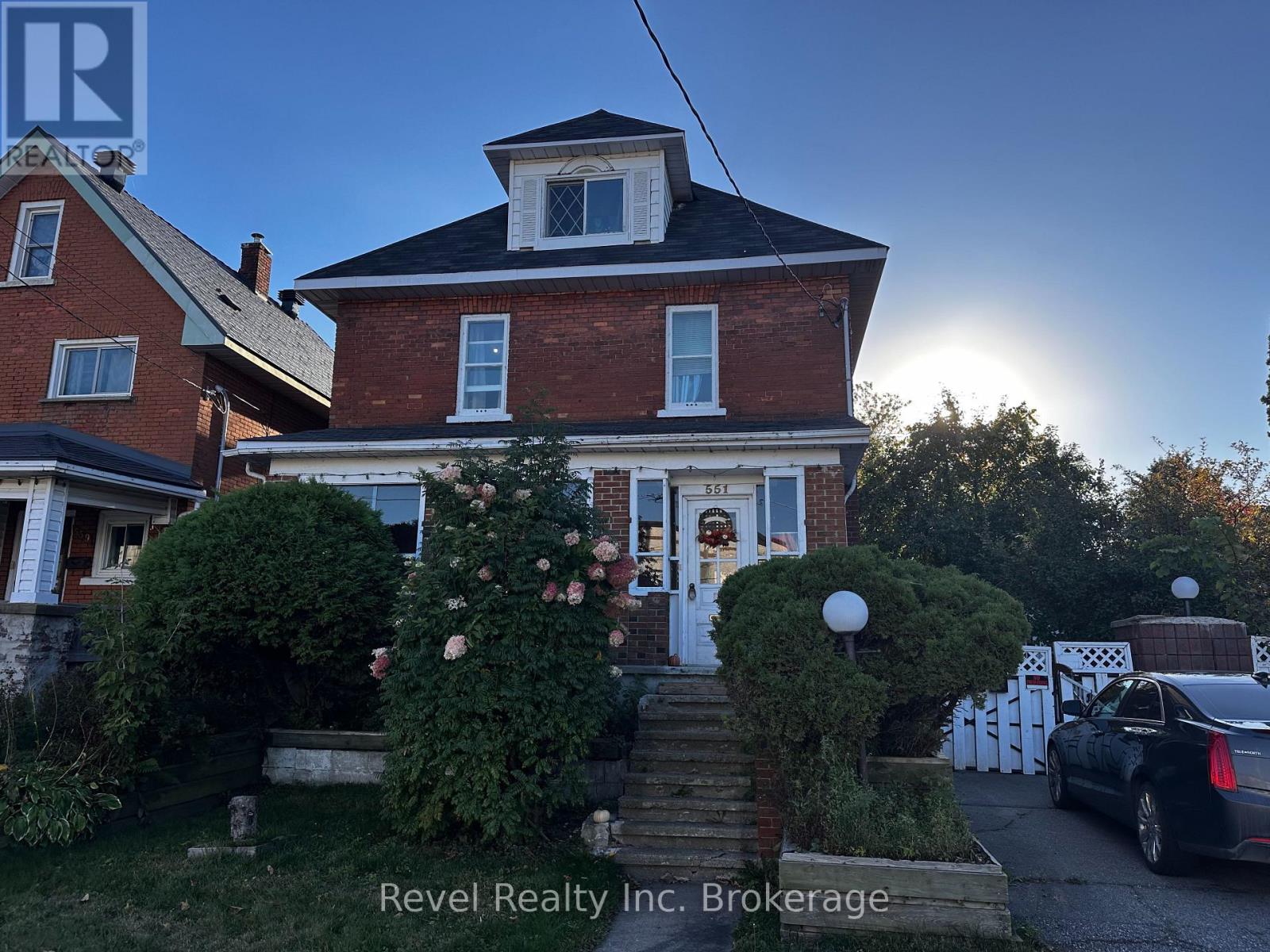 551 FIRST AVENUE E, North Bay, Ontario