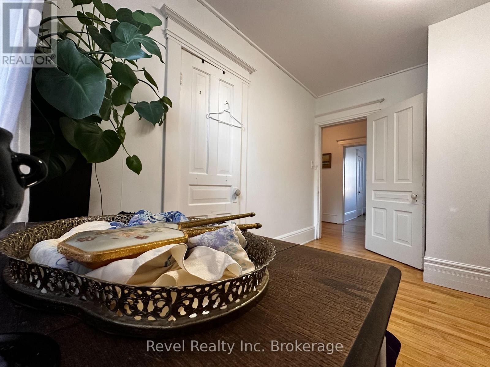 551 First Avenue E, North Bay, Ontario P1B 1K5 - Photo 16 - X12483065