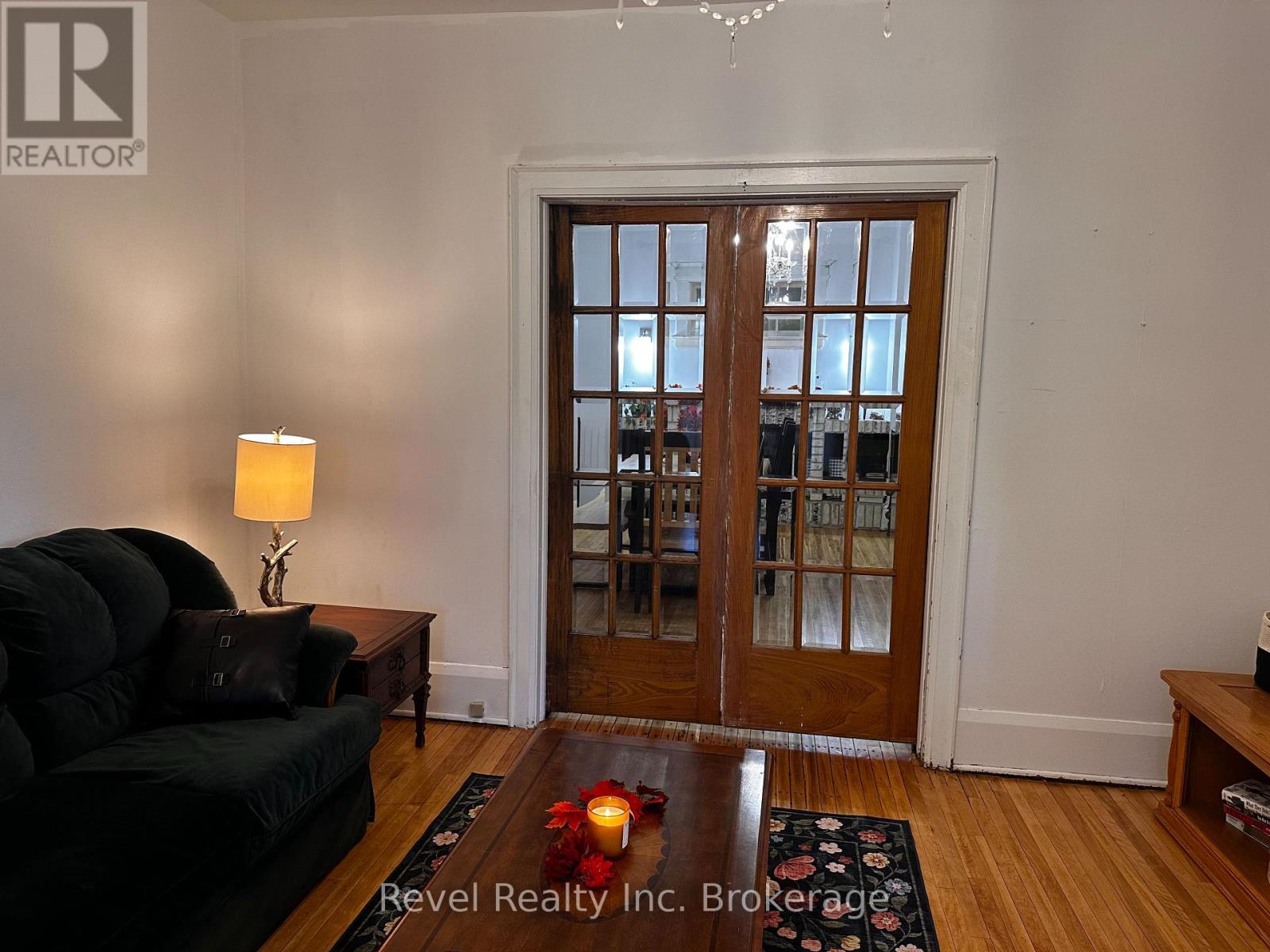 551 First Avenue E, North Bay, Ontario P1B 1K5 - Photo 7 - X12483065