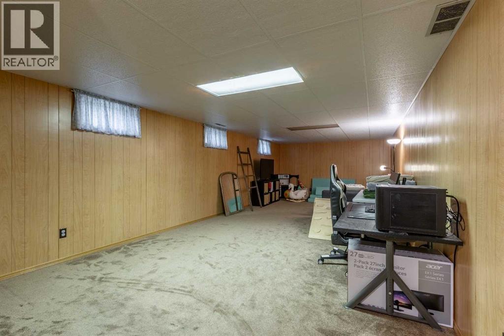 124 N 200 E, Raymond, Alberta  T0K 2S0 - Photo 19 - A2266140
