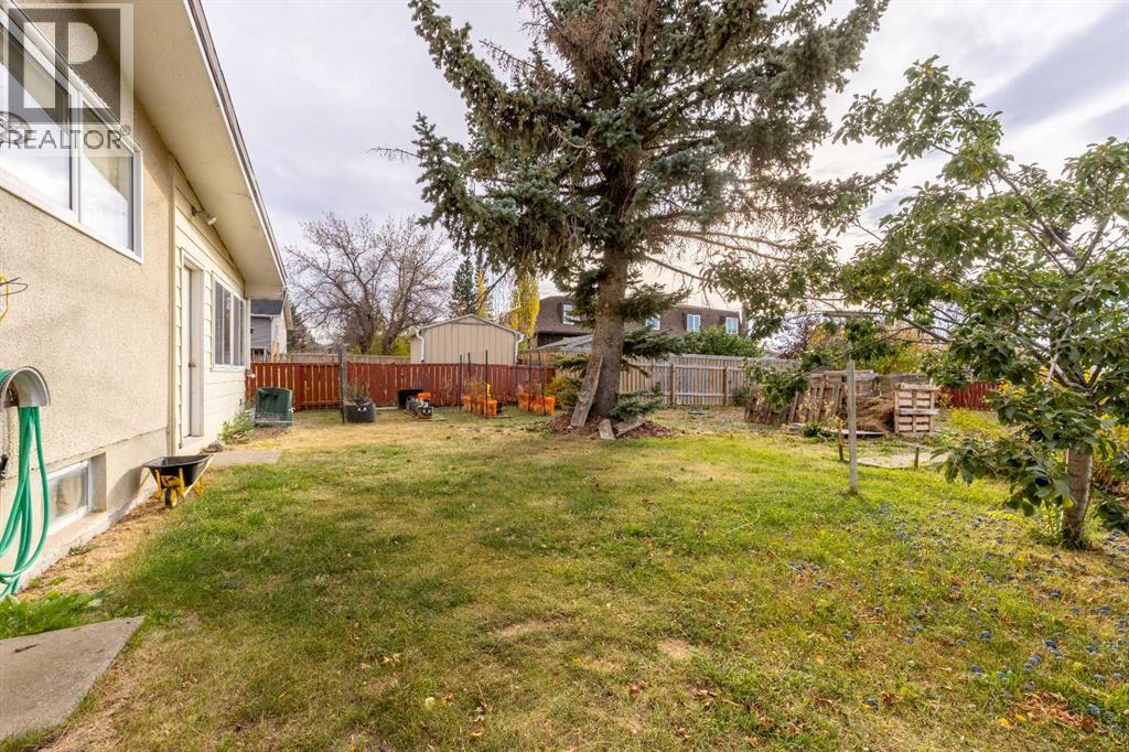 124 N 200 E, Raymond, Alberta  T0K 2S0 - Photo 29 - A2266140