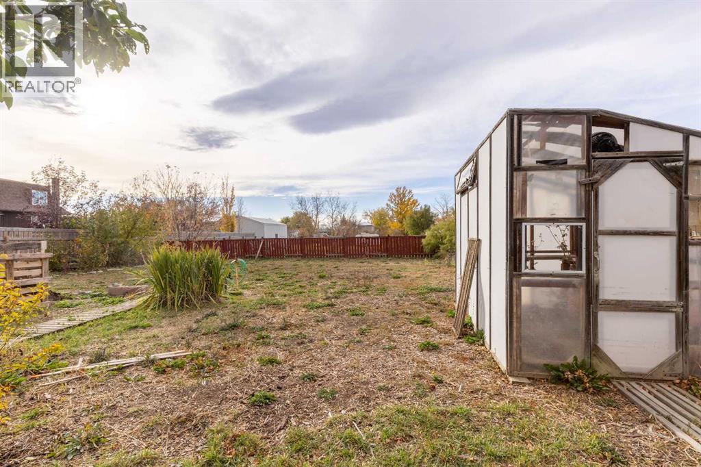 124 N 200 E, Raymond, Alberta  T0K 2S0 - Photo 30 - A2266140