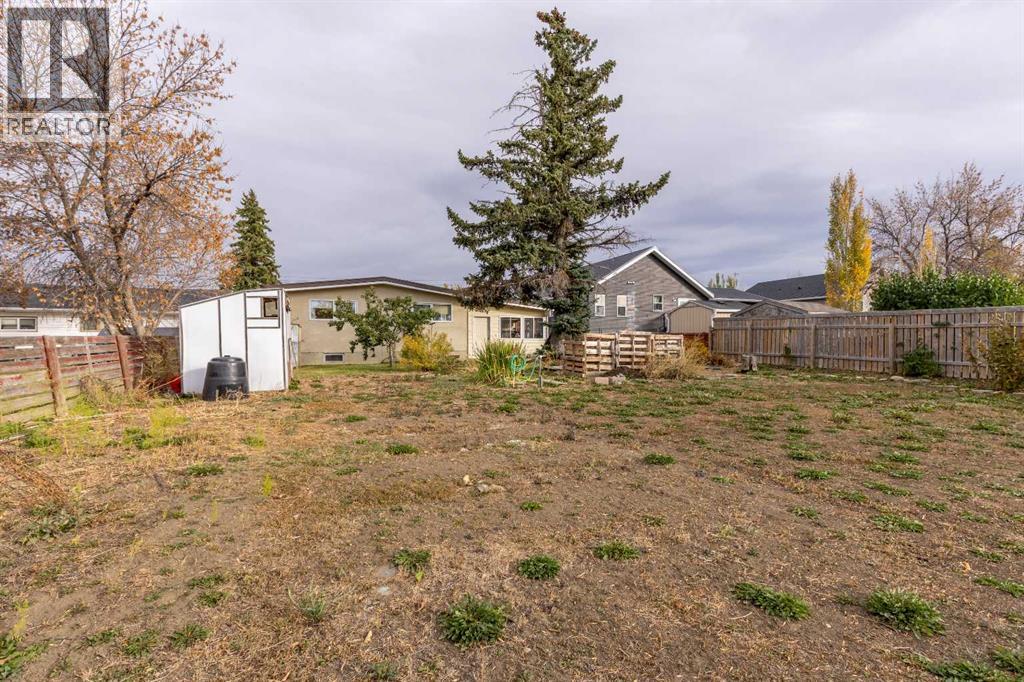 124 N 200 E, Raymond, Alberta  T0K 2S0 - Photo 31 - A2266140