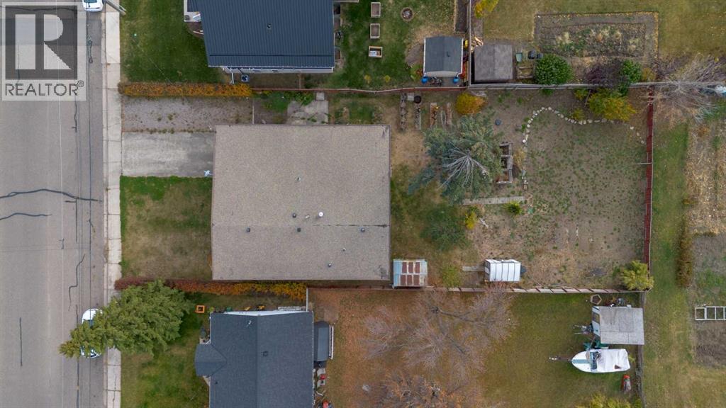 124 N 200 E, Raymond, Alberta  T0K 2S0 - Photo 36 - A2266140