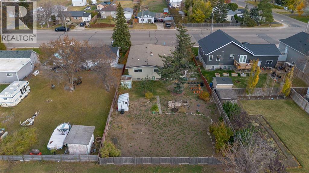 124 N 200 E, Raymond, Alberta  T0K 2S0 - Photo 37 - A2266140