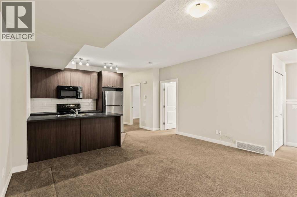 212, 300 Marina Drive, Chestermere, Alberta  T1X 0P6 - Photo 6 - A2263973