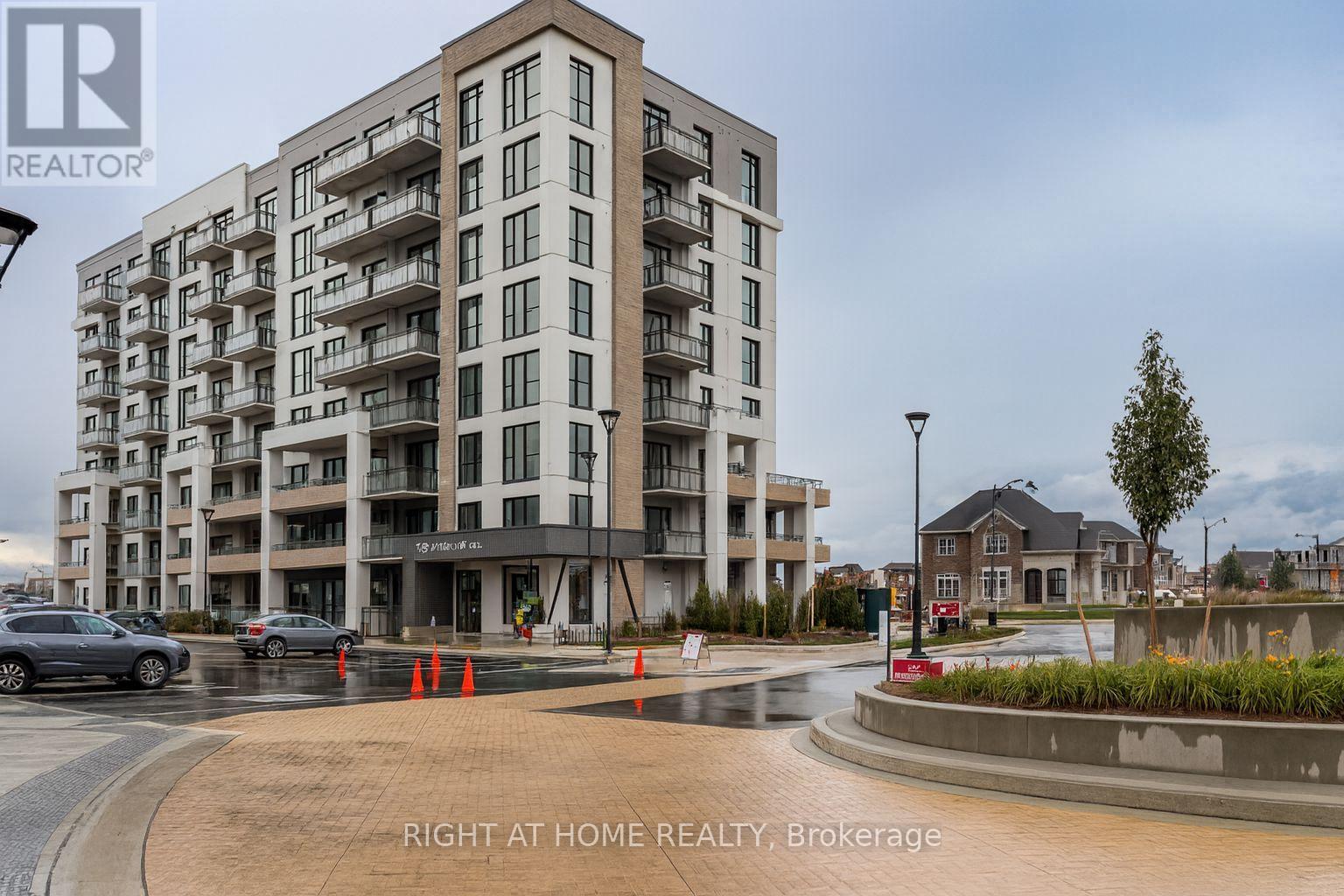 215 - 720 WHITLOCK AVENUE, Milton, Ontario