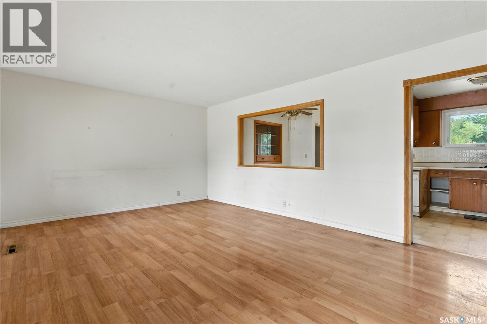 809 Horace Street, Regina, Saskatchewan  S4T 5K9 - Photo 2 - SK021771