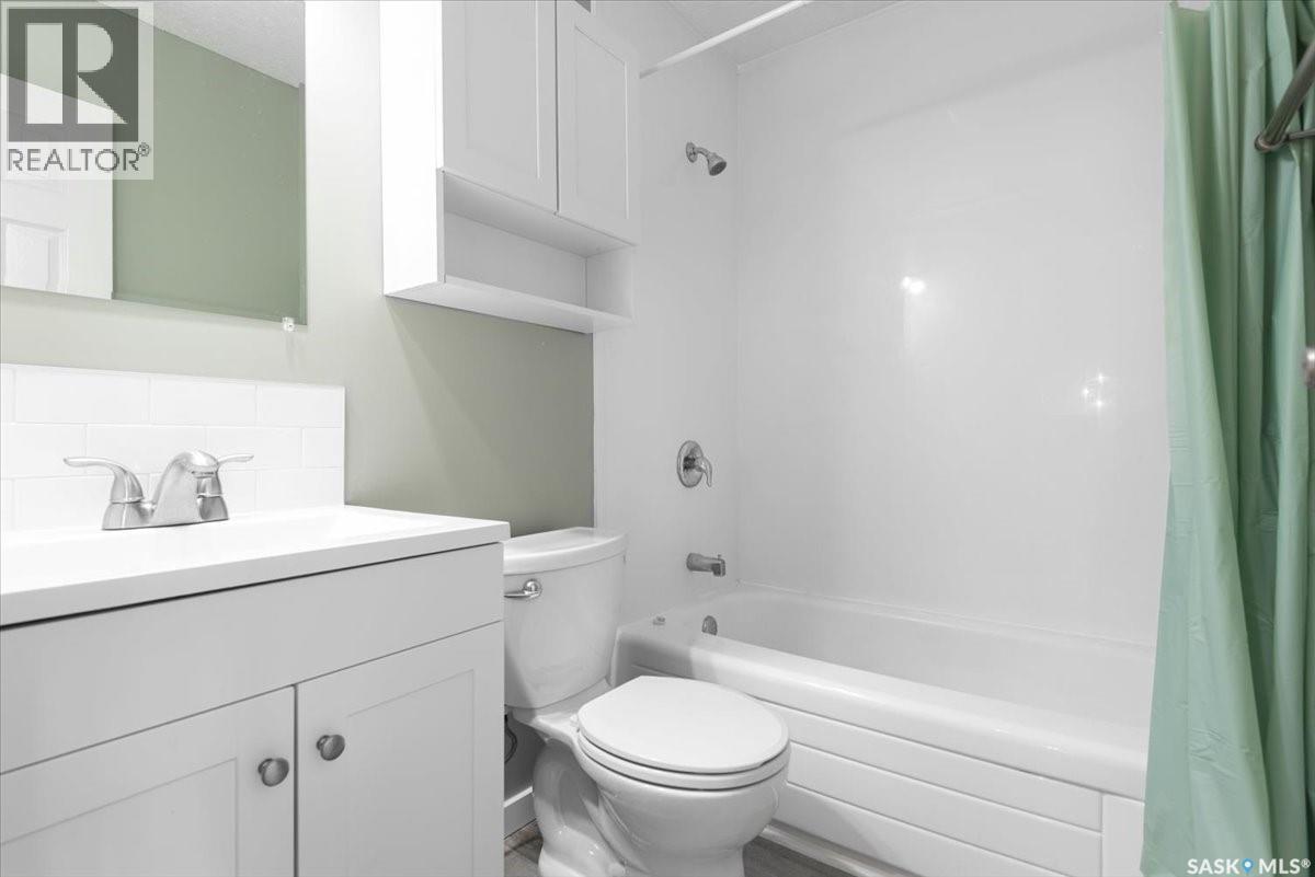 3806 Castle Road, Regina, Saskatchewan  S4S 6M7 - Photo 13 - SK021770