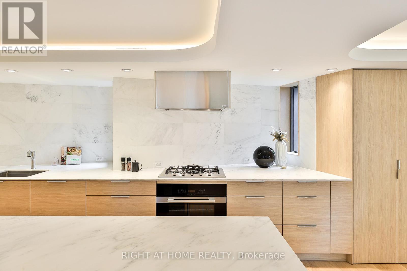 Ph 7 - 225 Brunswick Avenue, Toronto, Ontario  M5S 2M4 - Photo 11 - C12483067