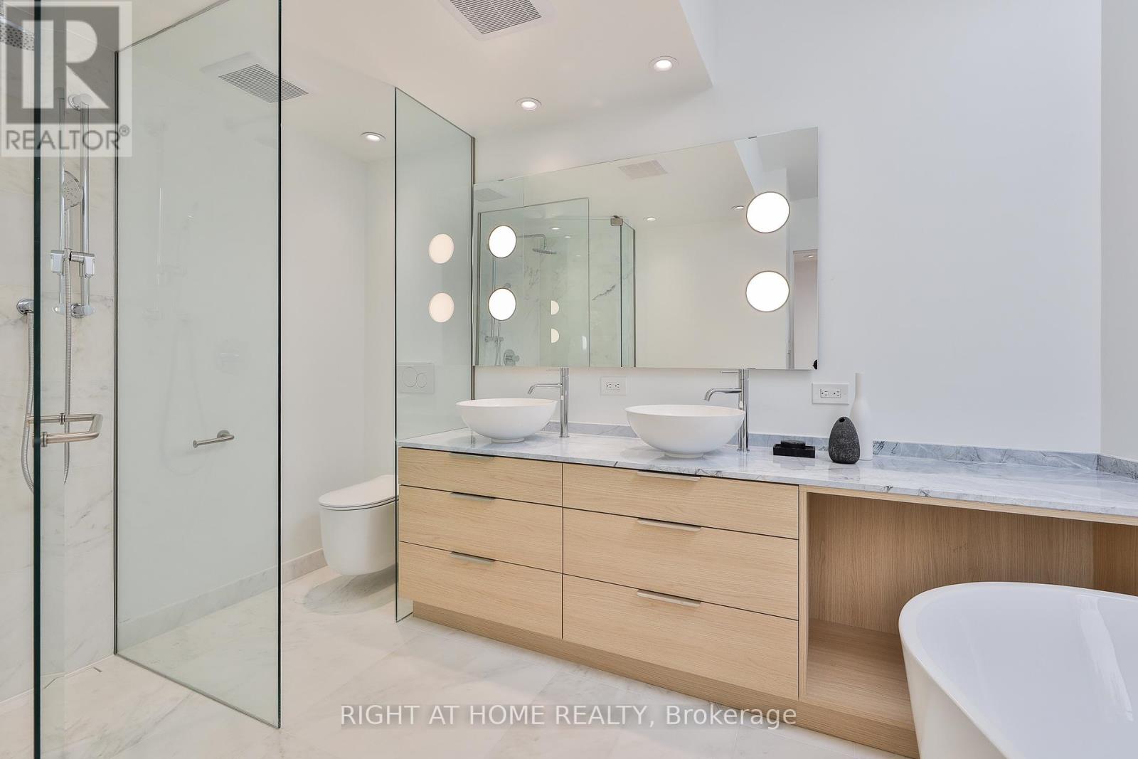 Ph 7 - 225 Brunswick Avenue, Toronto, Ontario  M5S 2M4 - Photo 18 - C12483067