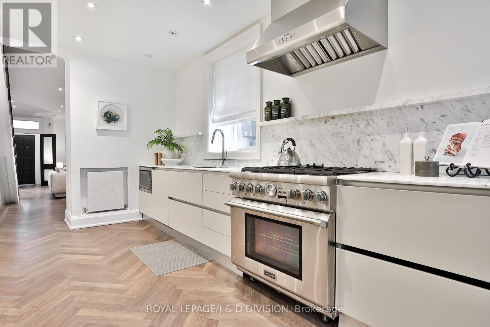 69 Sullivan Street, Toronto (Kensington-Chinatown), Ontario  M5T 1C2 - Photo 16 - C12483074
