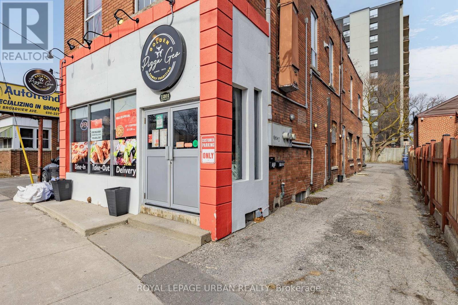 1201 Broadview Avenue, Toronto, Ontario  M4K 2T1 - Photo 8 - E12483078