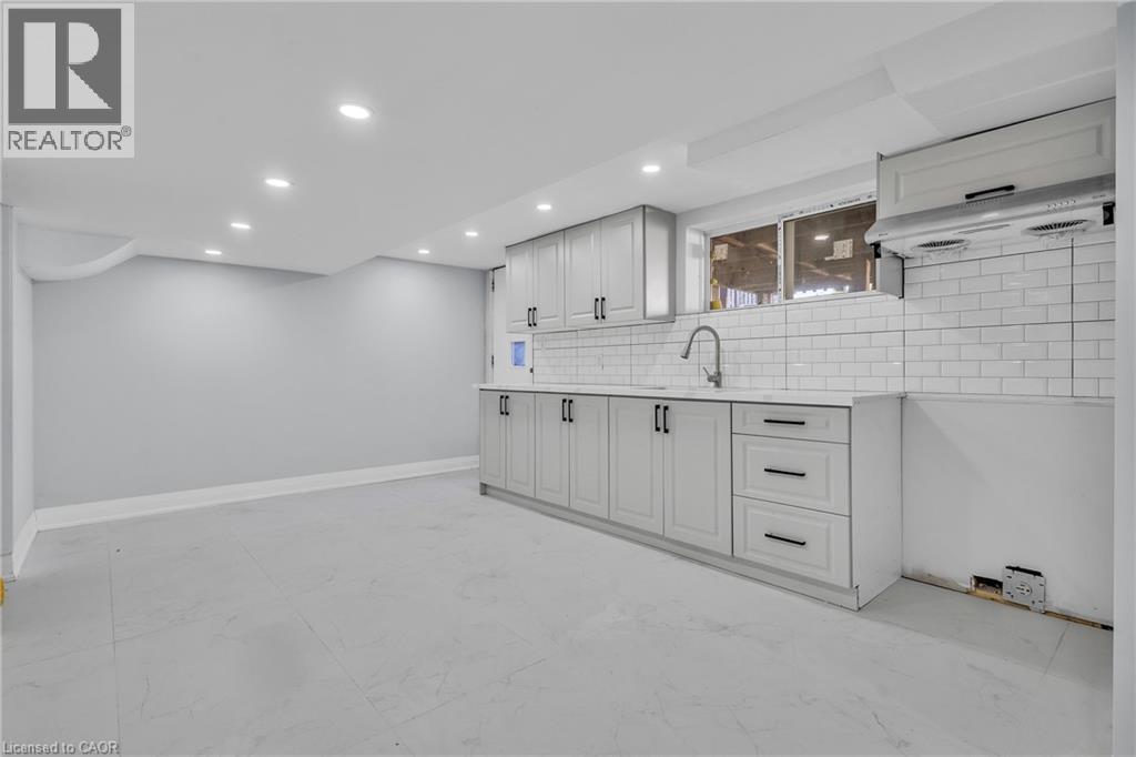 84 Avalon Place, Kitchener, Ontario  N2M 4N7 - Photo 26 - 40782277
