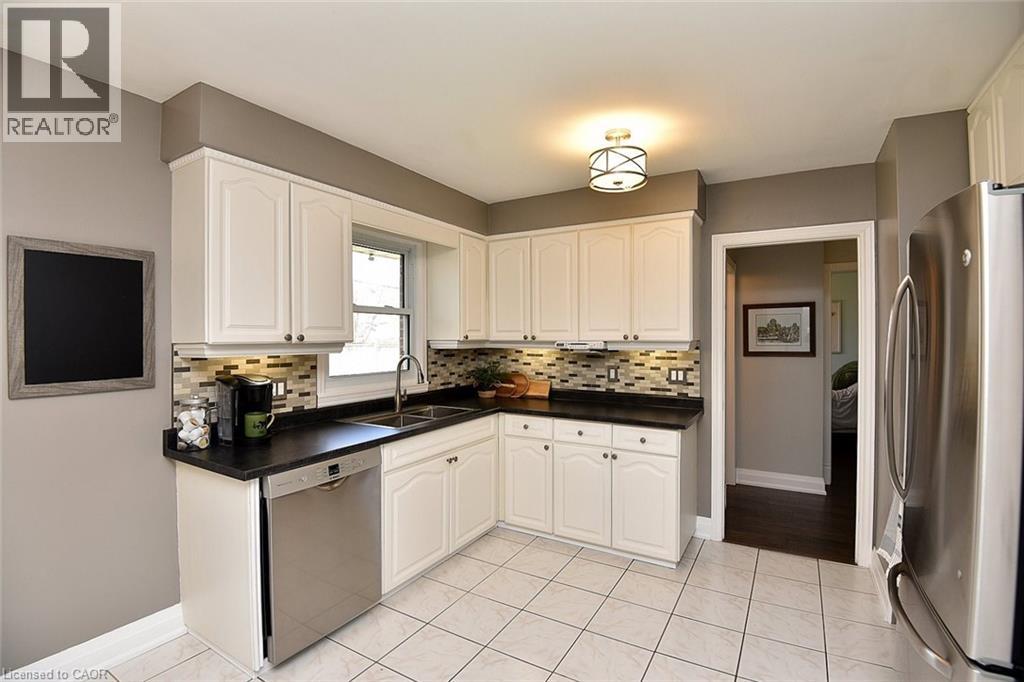 1204 Tavistock Drive, Burlington, Ontario  L7P 2N5 - Photo 13 - 40782184