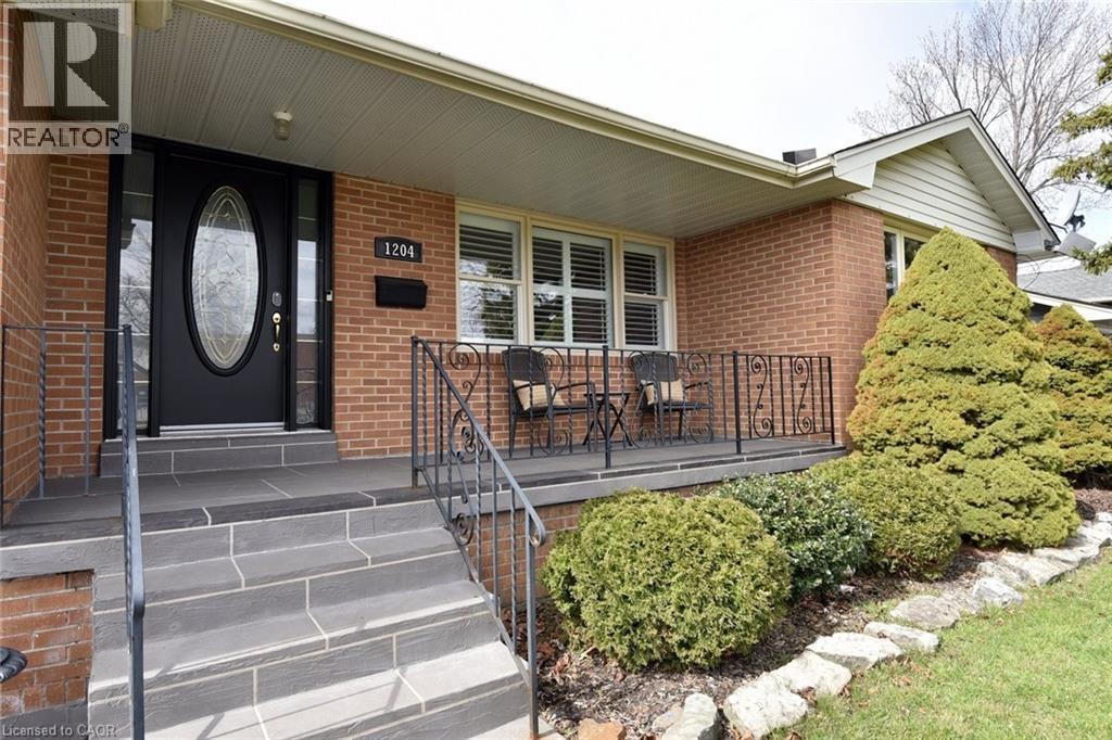 1204 Tavistock Drive, Burlington, Ontario  L7P 2N5 - Photo 5 - 40782184
