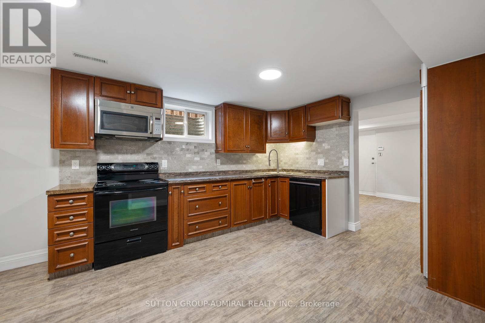 16 Sycamore Drive, Markham, Ontario  L3T 5V4 - Photo 37 - N12483071