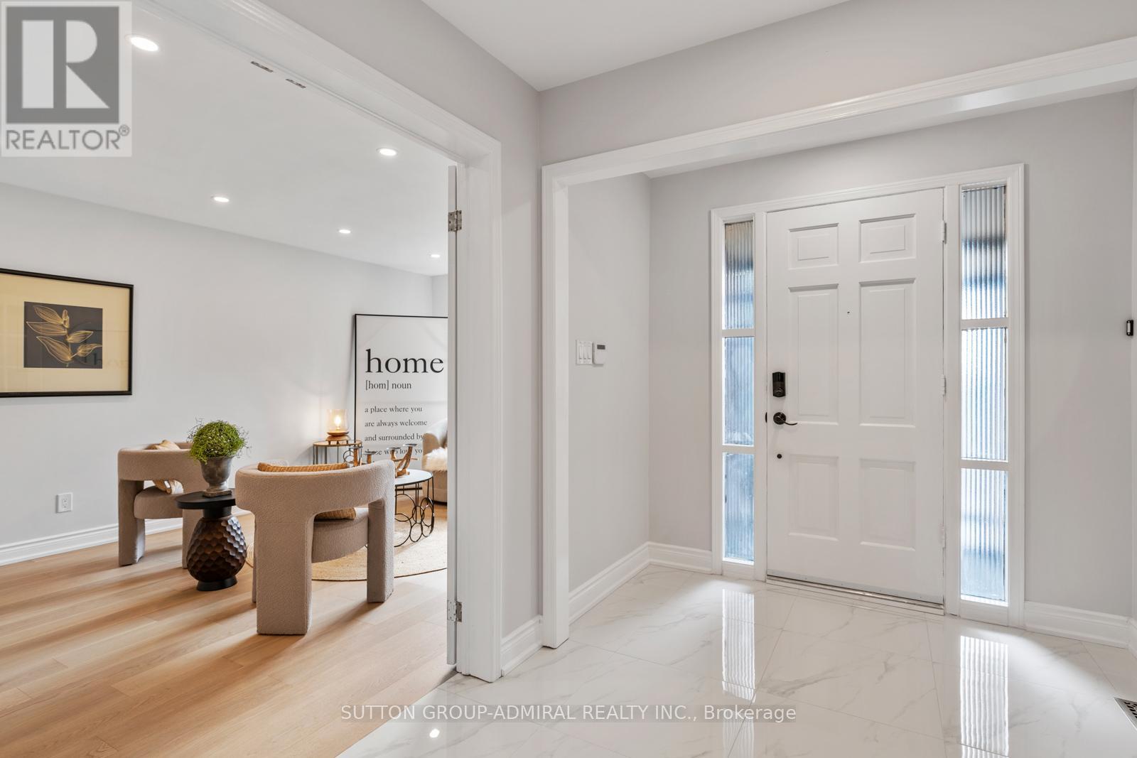16 Sycamore Drive, Markham, Ontario  L3T 5V4 - Photo 4 - N12483071