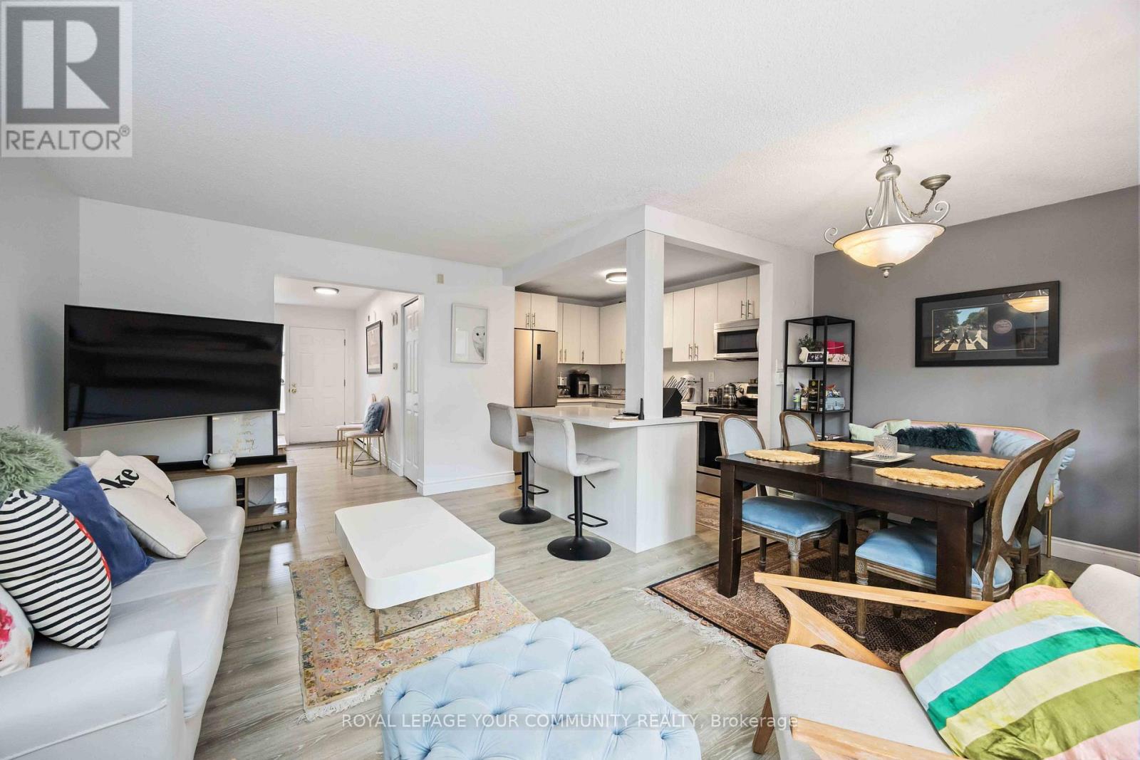22 Porterfield Crescent, Markham, Ontario  L3T 4S7 - Photo 10 - N12483101