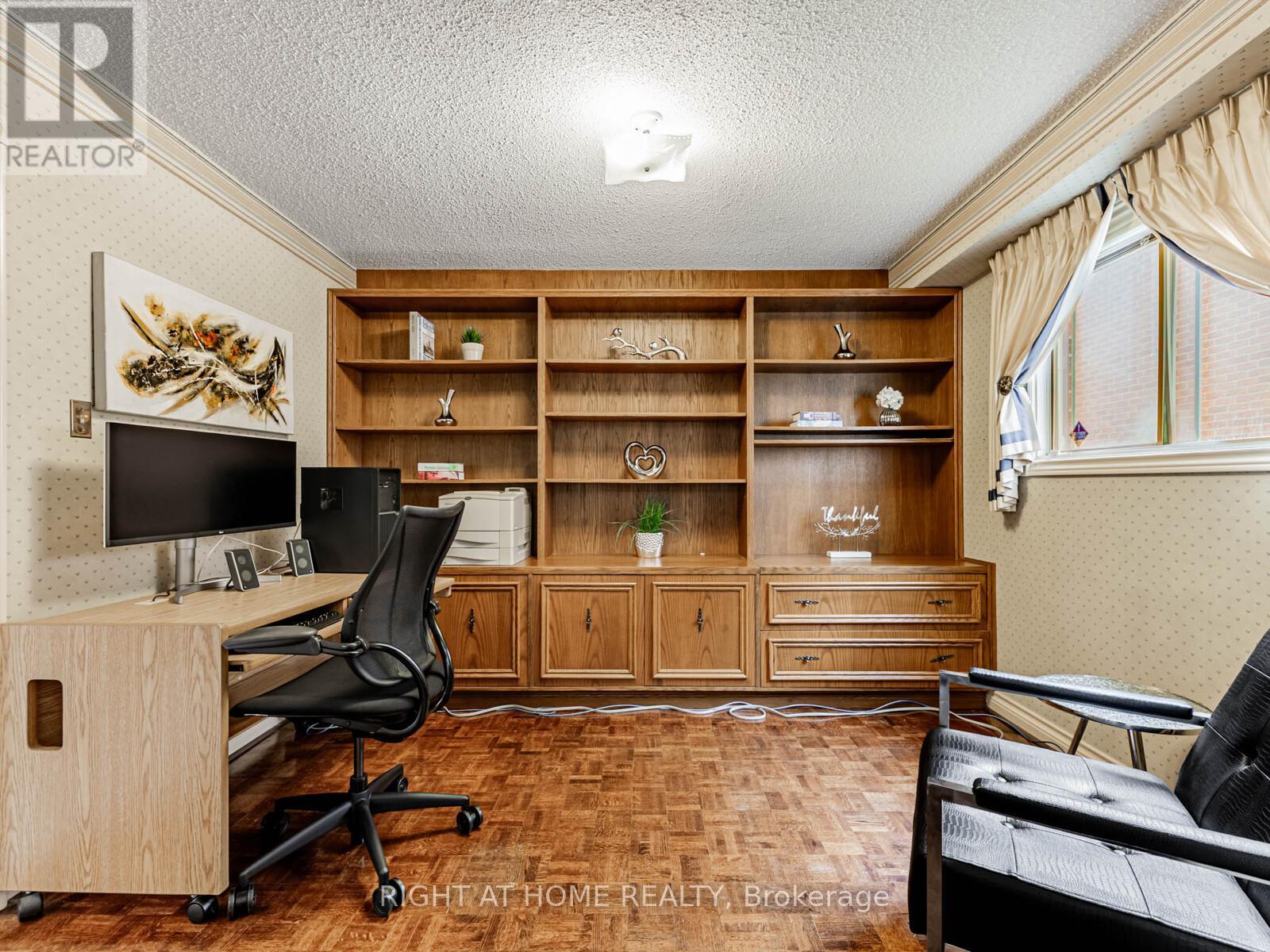 10 Rodeo Drive, Vaughan, Ontario  L4J 4X9 - Photo 17 - N12483103
