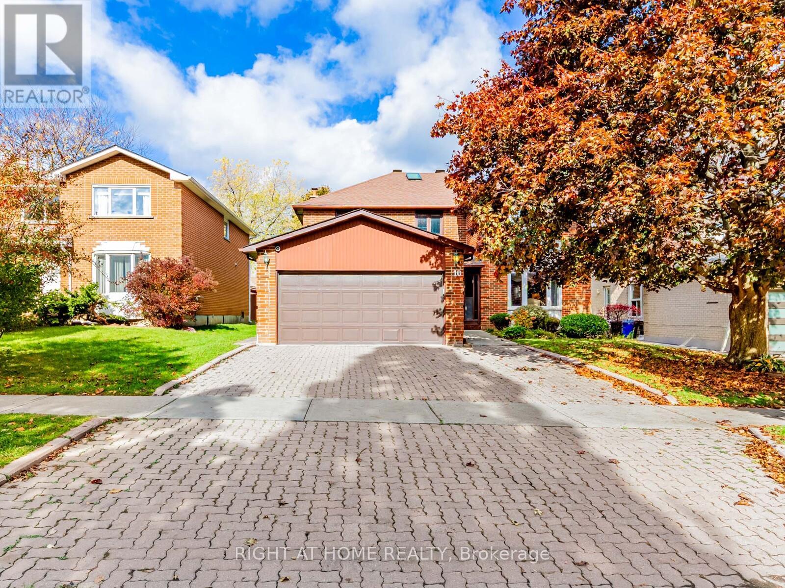 10 Rodeo Drive, Vaughan, Ontario  L4J 4X9 - Photo 2 - N12483103