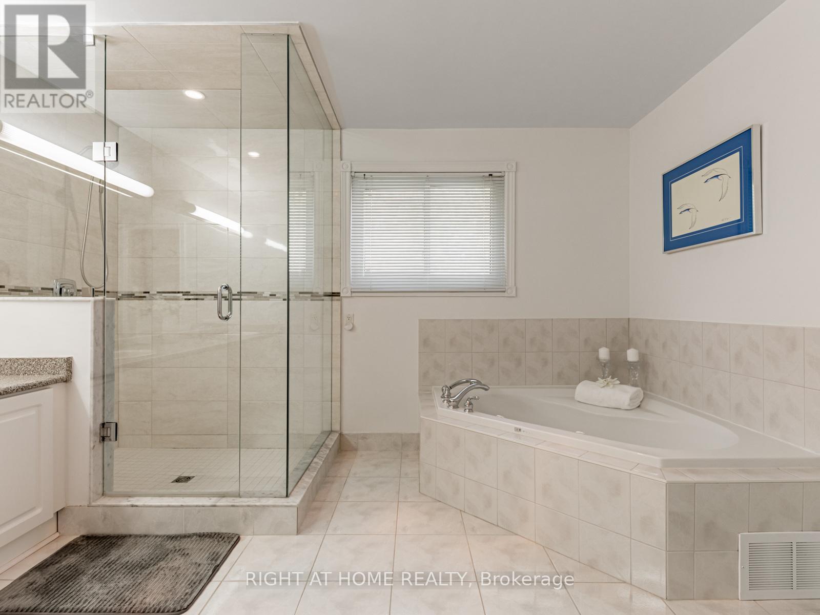 10 Rodeo Drive, Vaughan, Ontario  L4J 4X9 - Photo 31 - N12483103