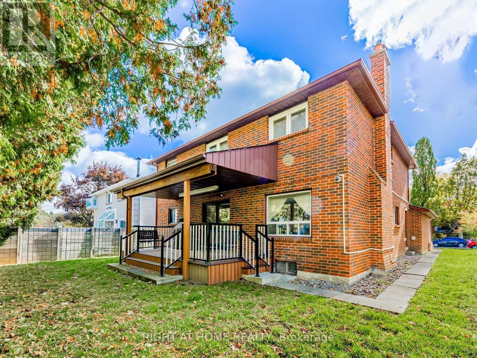 10 Rodeo Drive, Vaughan, Ontario  L4J 4X9 - Photo 41 - N12483103