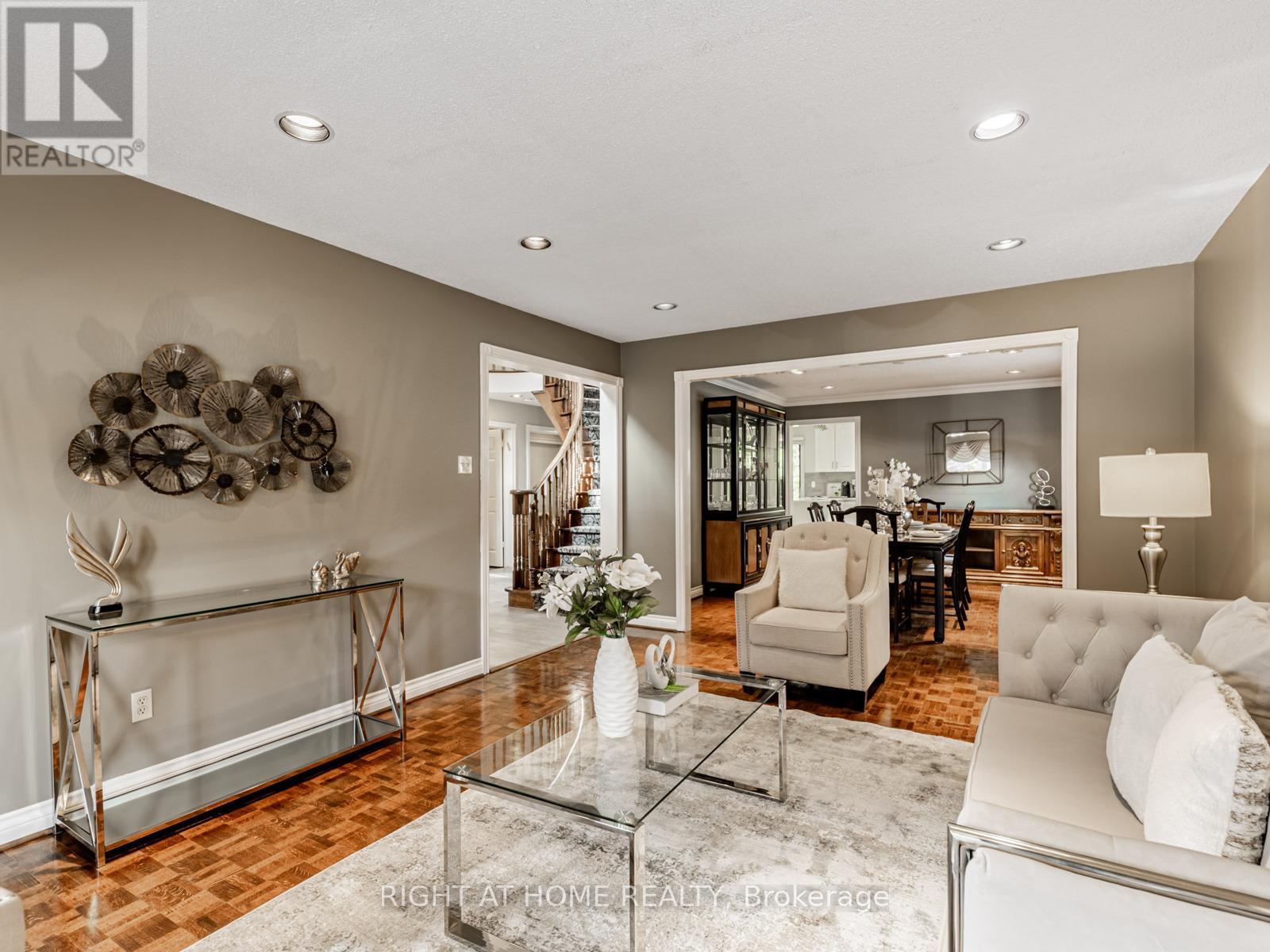 10 Rodeo Drive, Vaughan, Ontario  L4J 4X9 - Photo 7 - N12483103