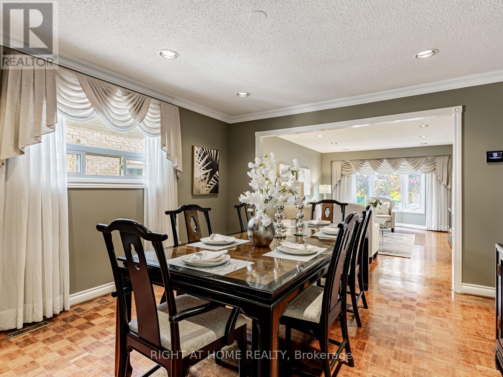 10 Rodeo Drive, Vaughan, Ontario  L4J 4X9 - Photo 9 - N12483103