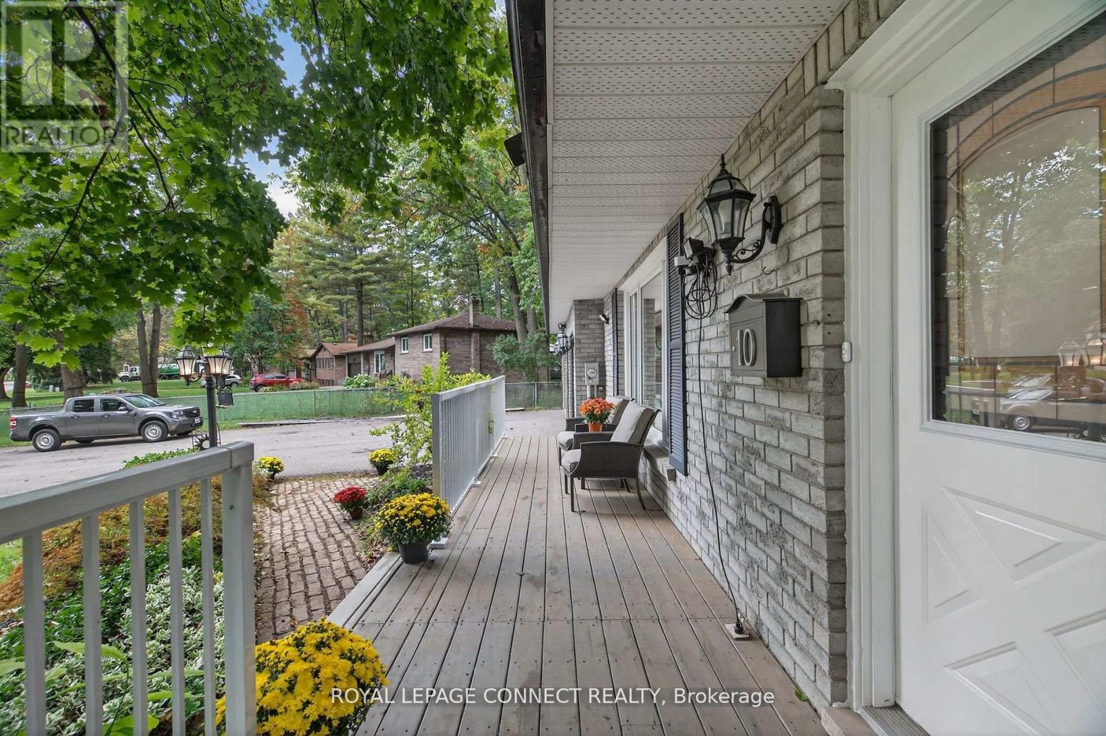 10 Donaldson Road, East Gwillimbury, Ontario  L9N 1J2 - Photo 6 - N12483108