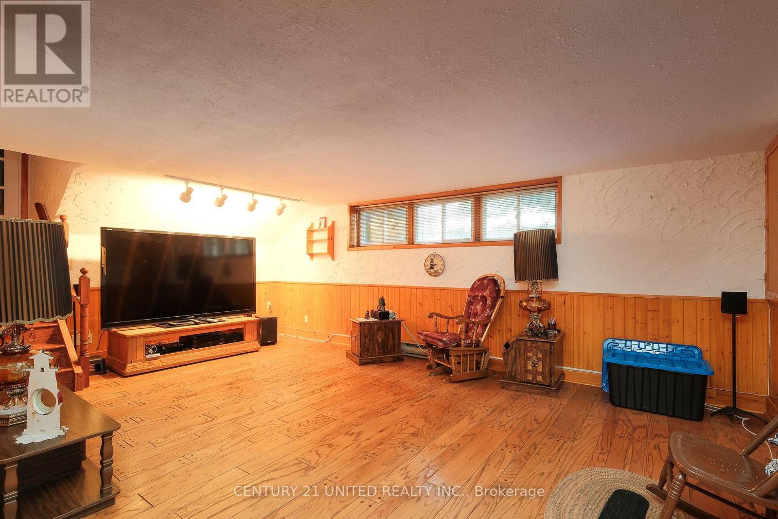 788 Cumberland Avenue, Peterborough, Ontario  K9H 7B2 - Photo 36 - X12483127