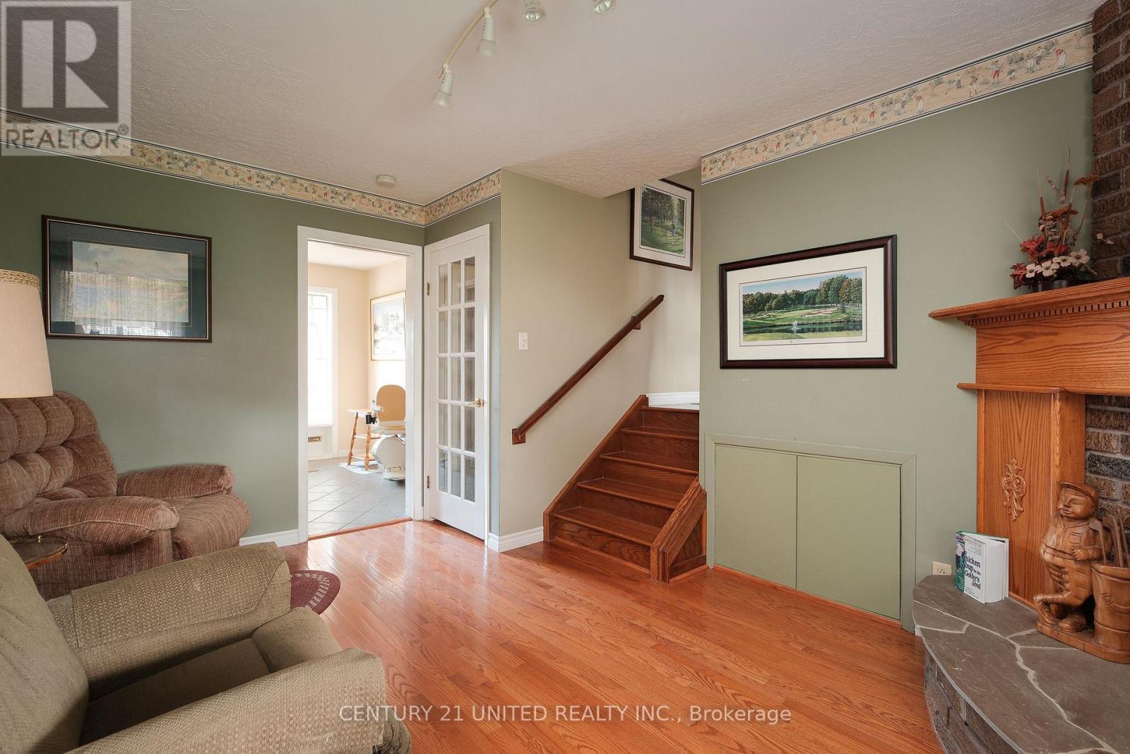 788 Cumberland Avenue, Peterborough, Ontario  K9H 7B2 - Photo 9 - X12483127