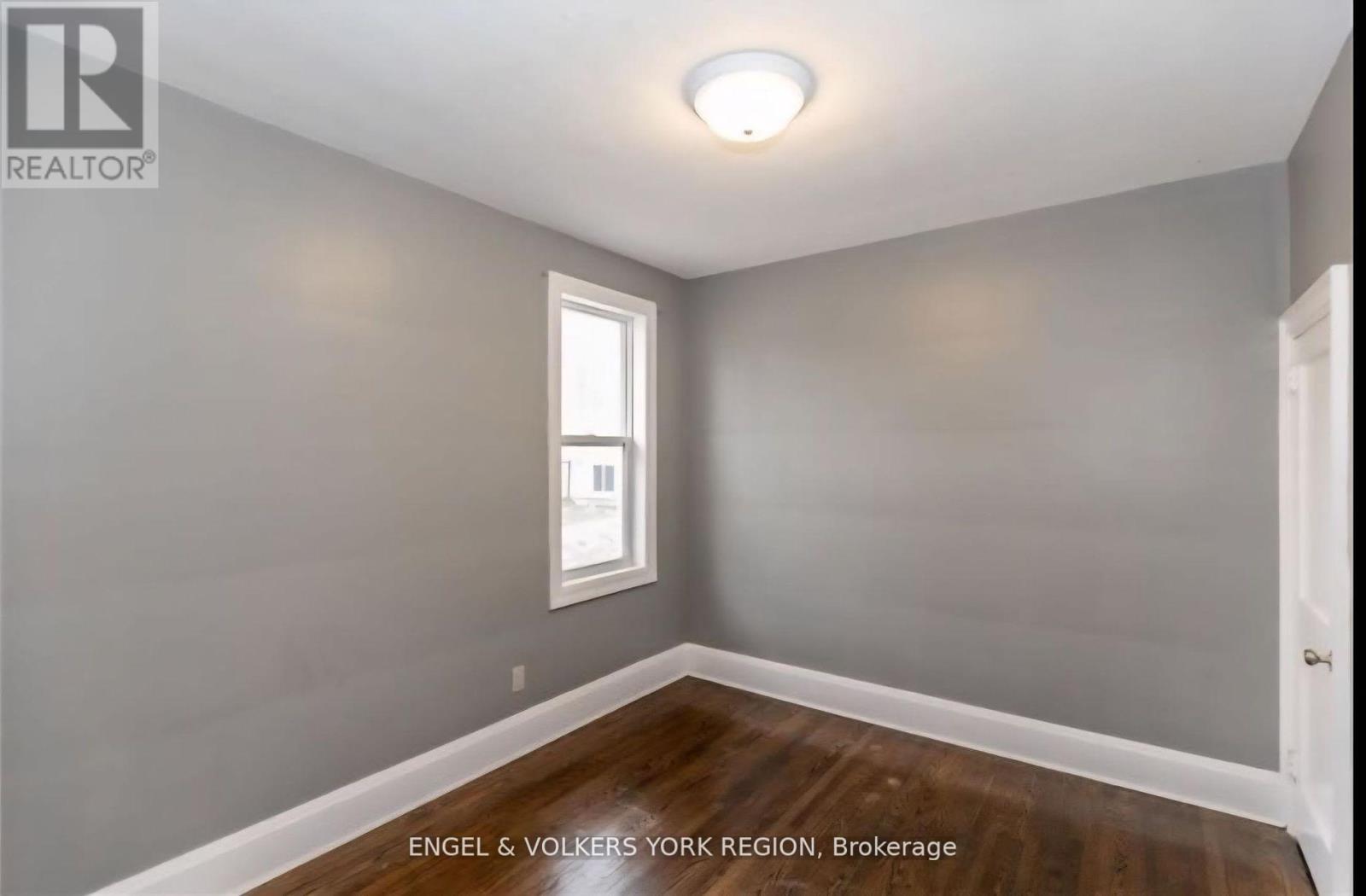 23 Lount Street, Barrie, Ontario  L4M 3E3 - Photo 11 - S12483062