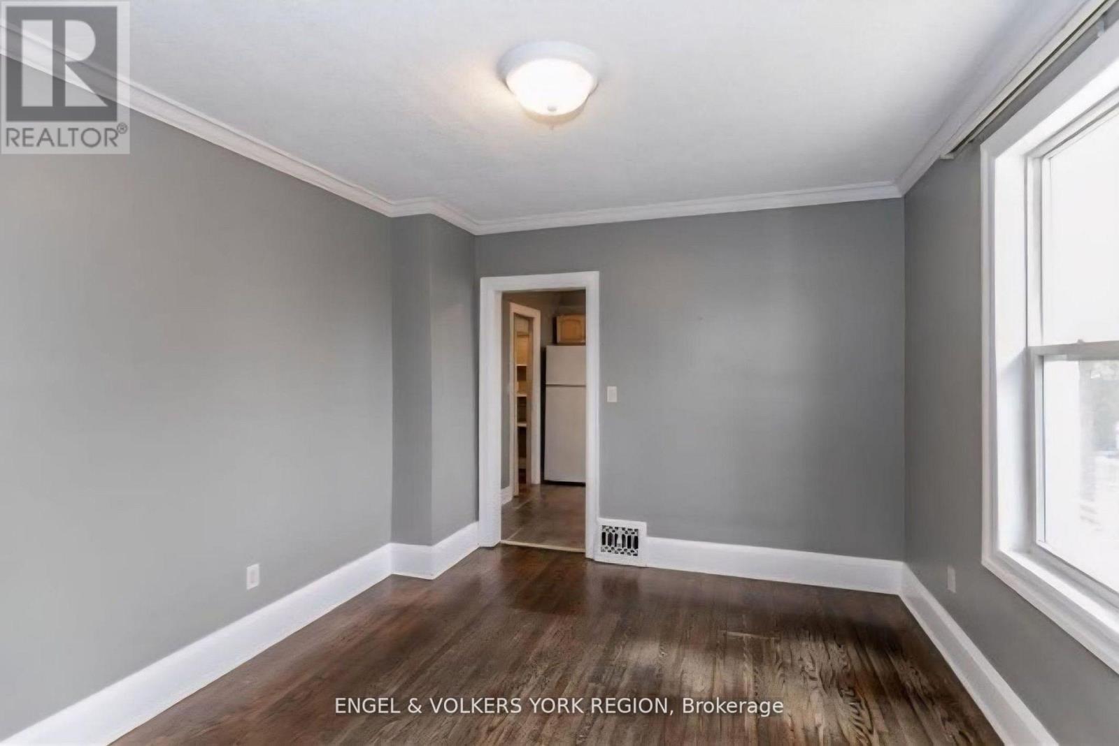 23 Lount Street, Barrie, Ontario  L4M 3E3 - Photo 13 - S12483062