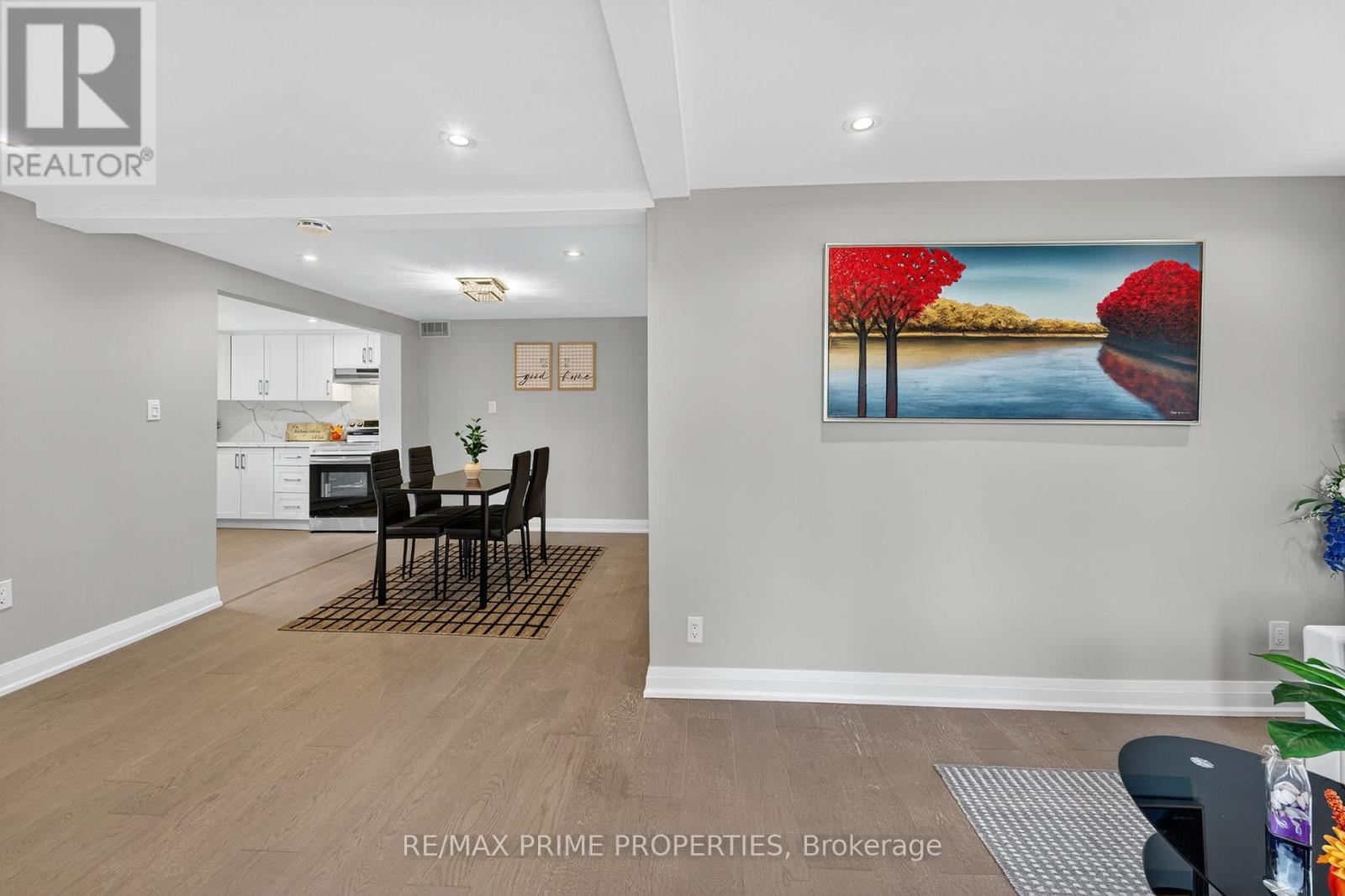 1079 Sylvan Glen Drive, Ramara, Ontario  L0K 1B0 - Photo 5 - S12483083