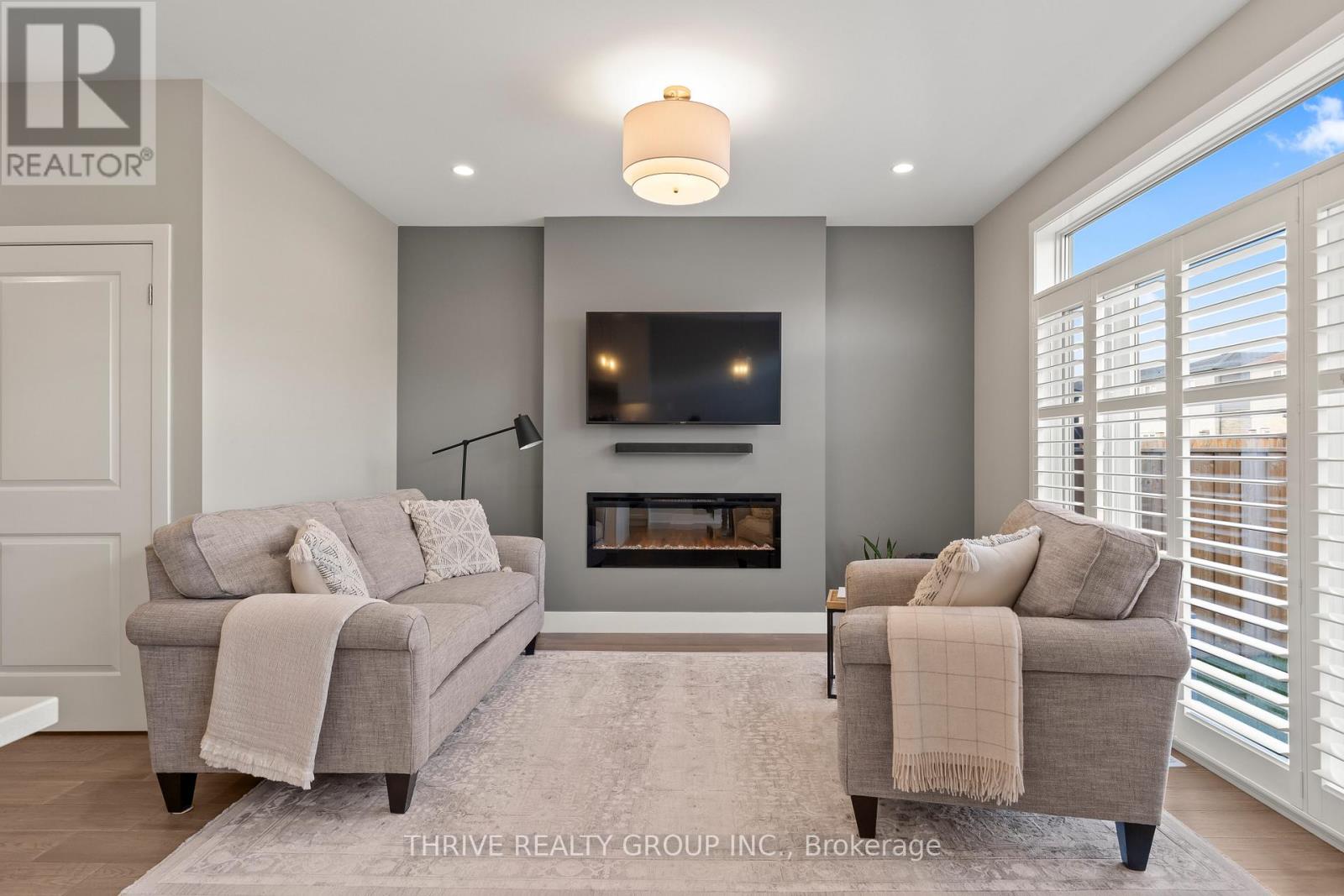 3057 Heardcreek Trail, London North, Ontario  N6G 2S7 - Photo 7 - X12483130