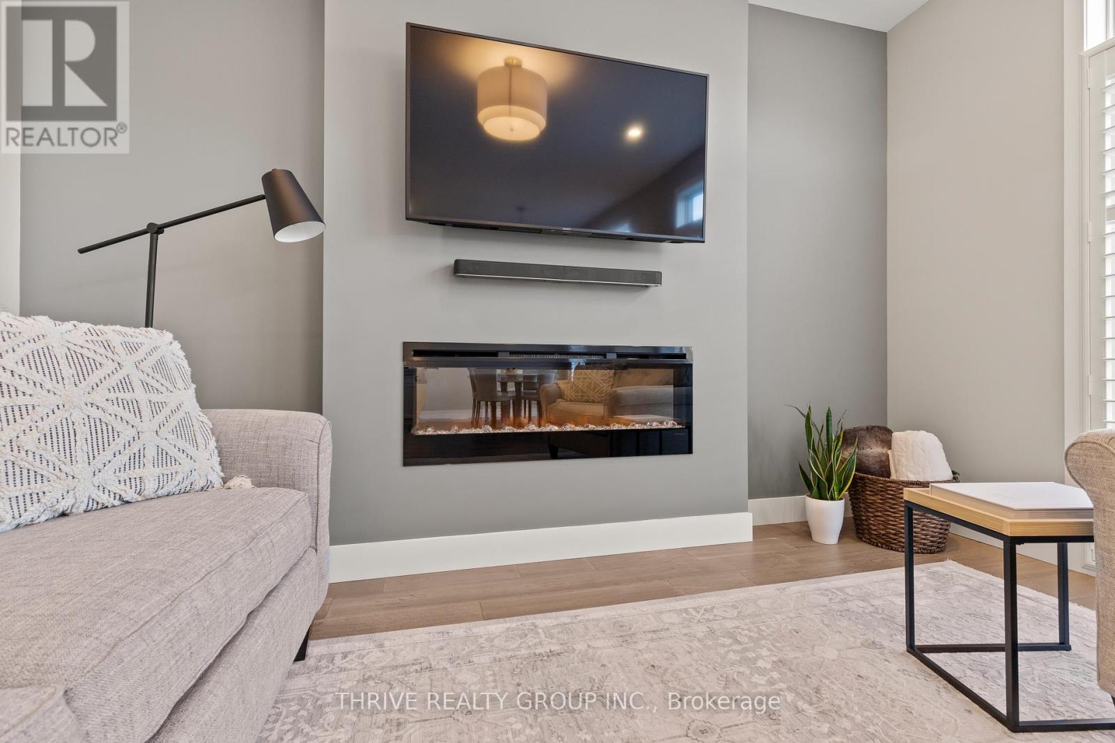 3057 Heardcreek Trail, London North, Ontario  N6G 2S7 - Photo 8 - X12483130