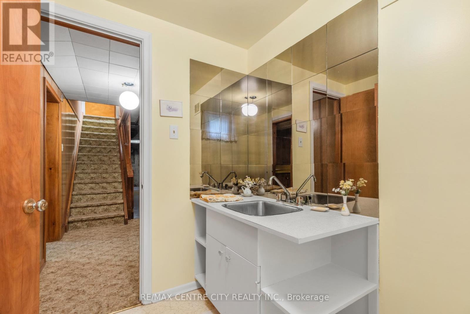 3 Gliddon Avenue, St. Thomas, Ontario  N5R 1G3 - Photo 21 - X12483138
