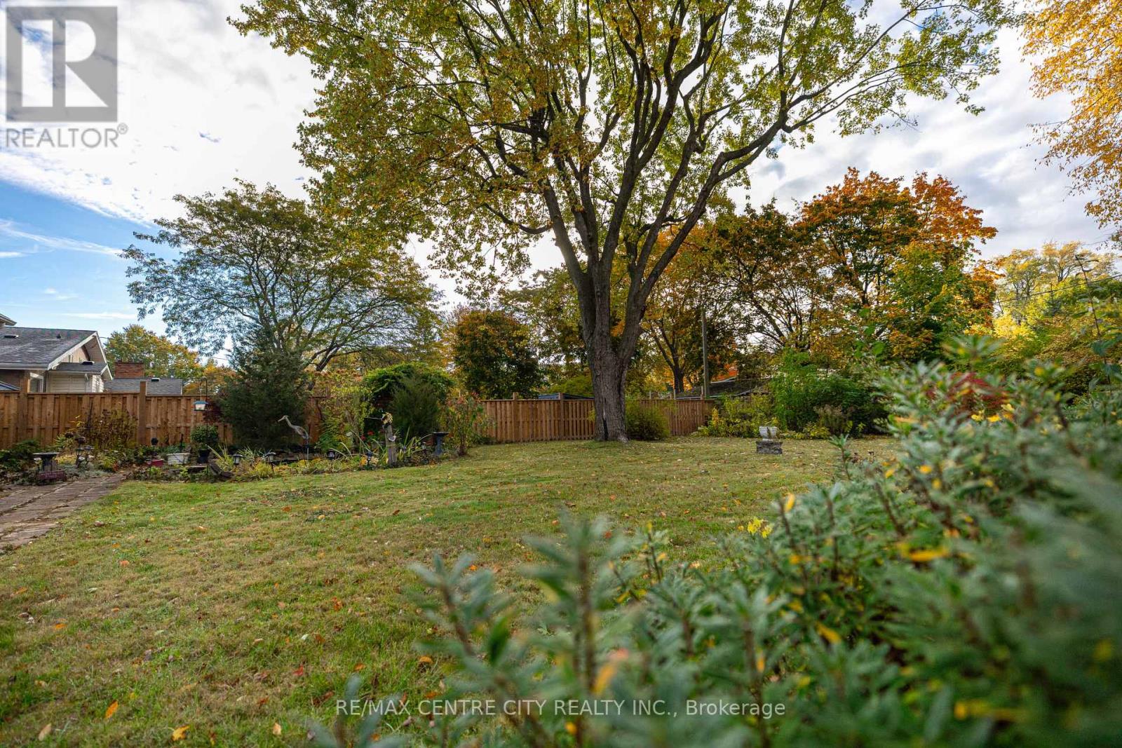 3 Gliddon Avenue, St. Thomas, Ontario  N5R 1G3 - Photo 26 - X12483138